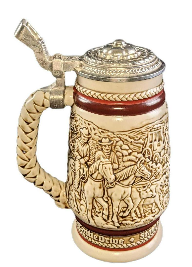 Vintage AVON LE Beer Stein Cowboys Cattle Drive 1980 (1 of 8)
