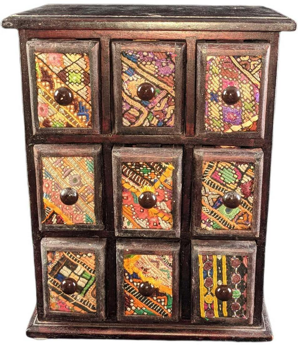 Vintage Miniature Table Top Cubbyhole Chest (1 of 6)