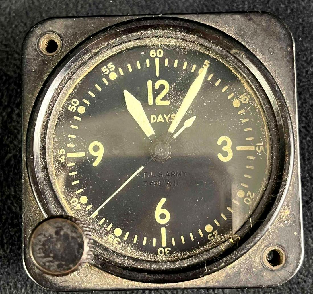 WWII Aircraft Clock 8-day Clock Working Bulova (1 of 4)