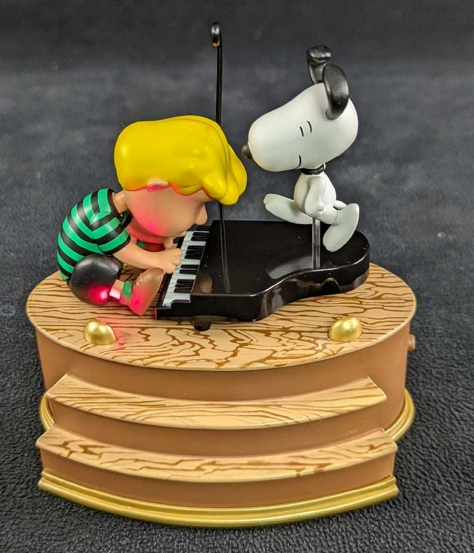 Hallmark Keepsake Ornament - Love to Dance - Snoopy - (1 of 7)