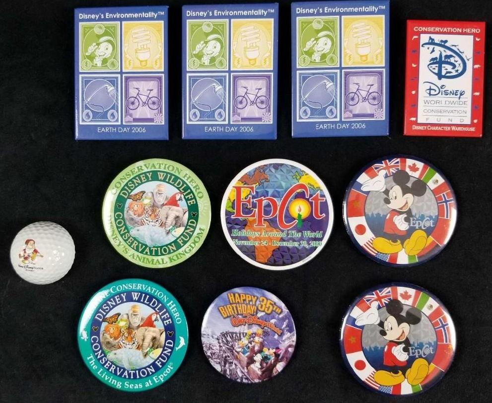 10 Piece Lot Of Walt Disney Buttons & Golf Magnet (1 of 7)