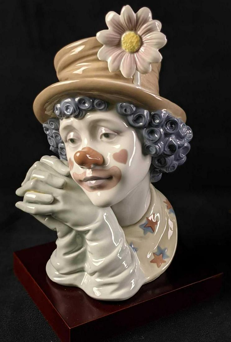 Retired Lladro Melancholy Clown Porcelain Figurine (1 of 9)