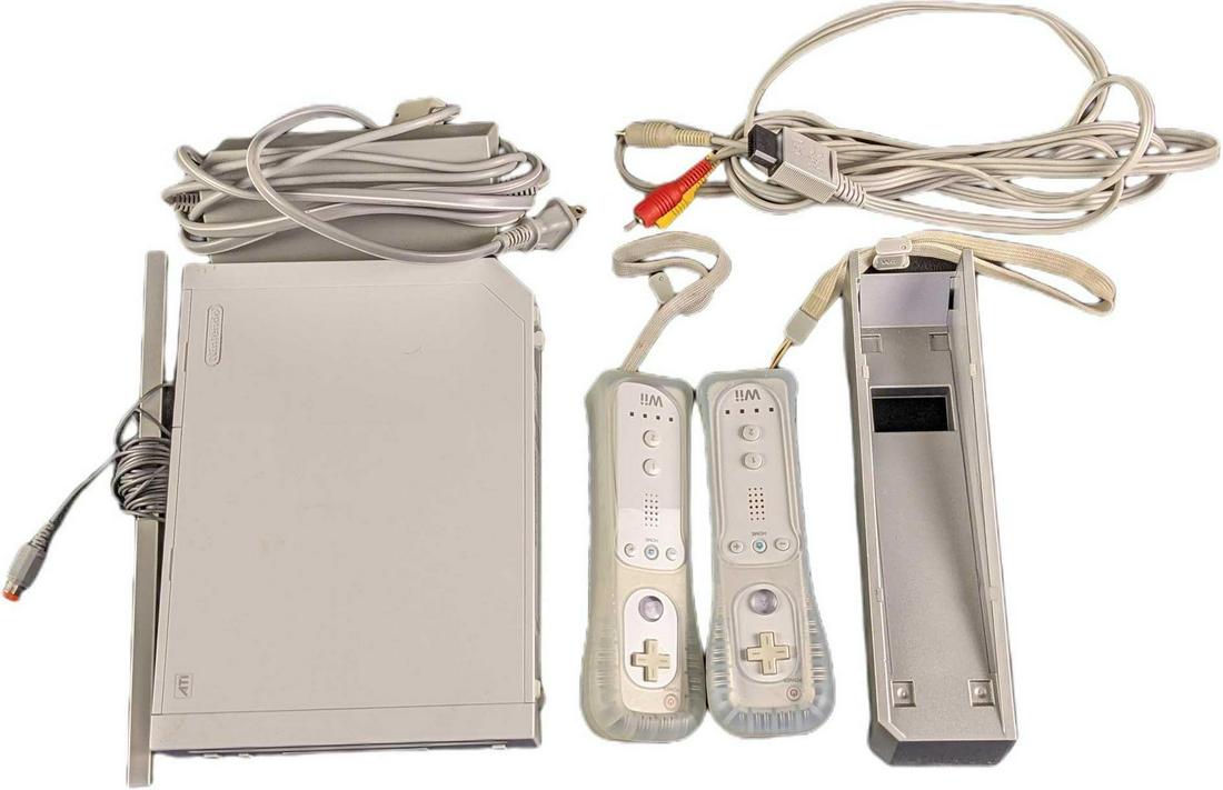 White Nintendo Wii System W Gamecube Support (1 of 10)