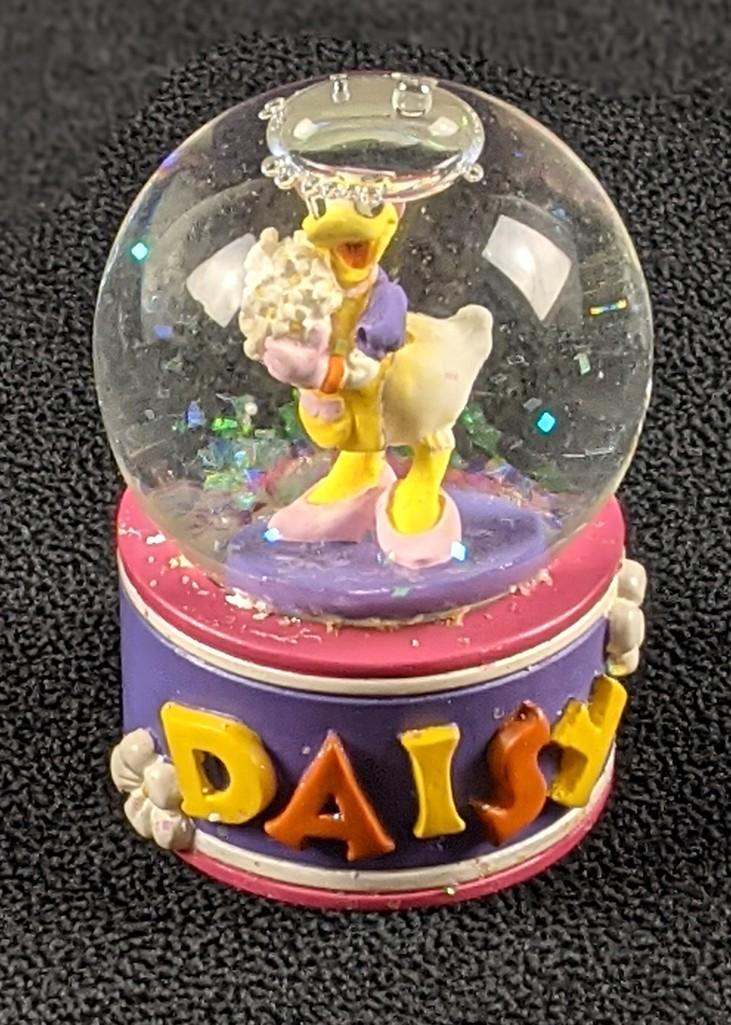 Vintage Mini Tiny Snow Globe Daisy Duck Disney (1 of 6)