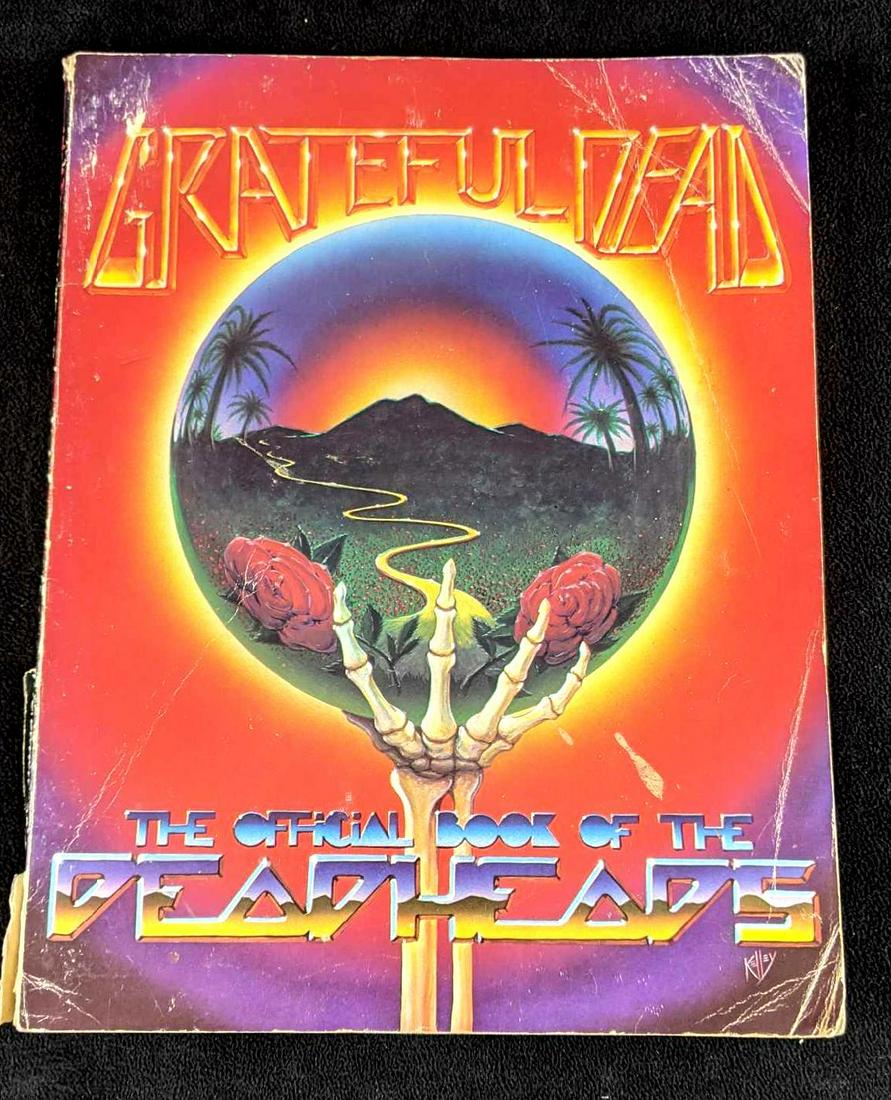 Grateful Dead The Official Book Of The Deadheads (1 of 7)