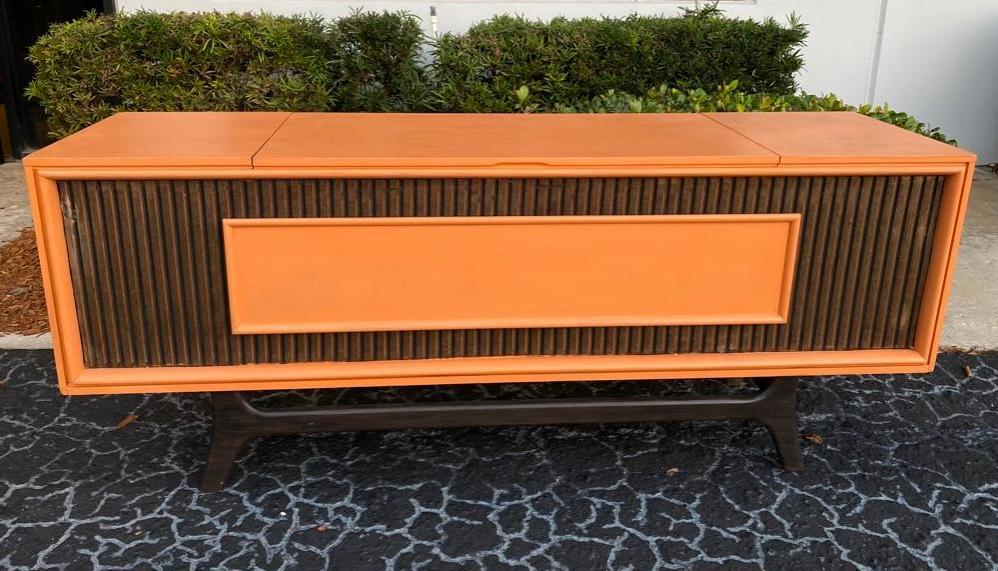 1960s GE Mid-Century Modern Console Record Player (1 of 10)