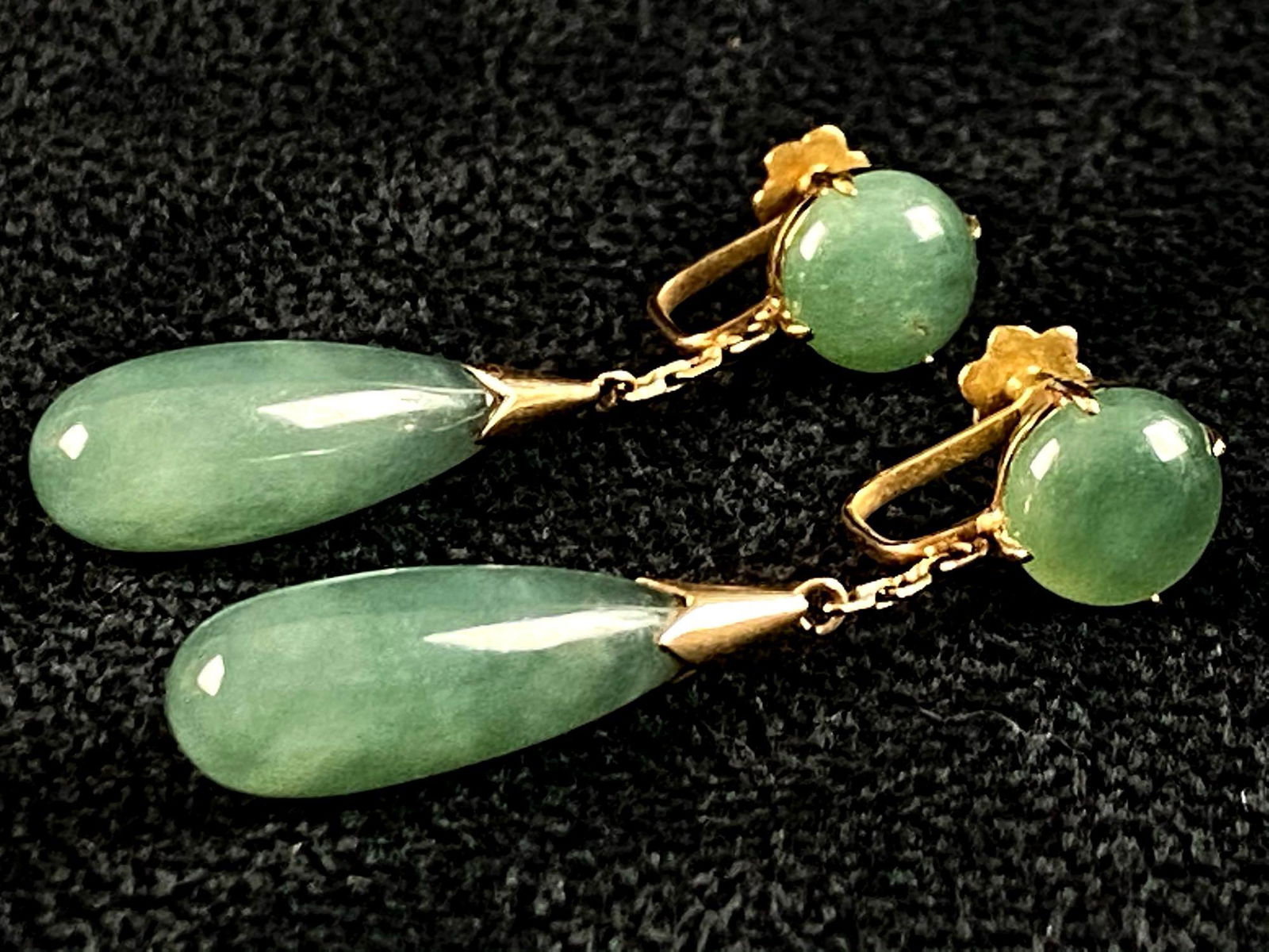Vintage European 14K Yellow Gold Button Jade Drop Screw (1 of 8)