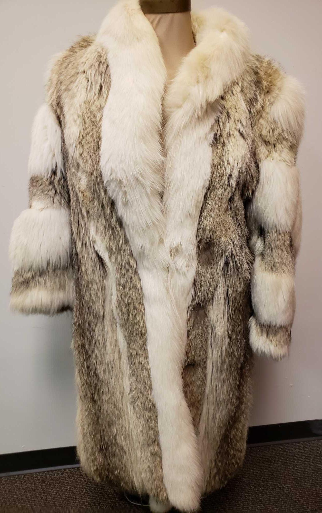Coyote and White Fox Fur Coat (1 of 5)