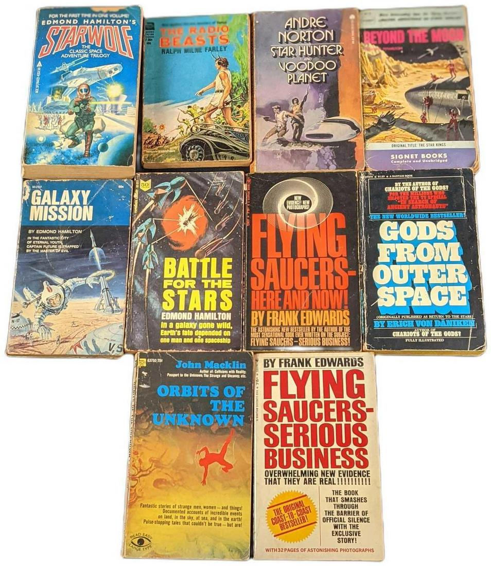 10 Science Fiction Space Lover Paperback Lot (1 of 12)
