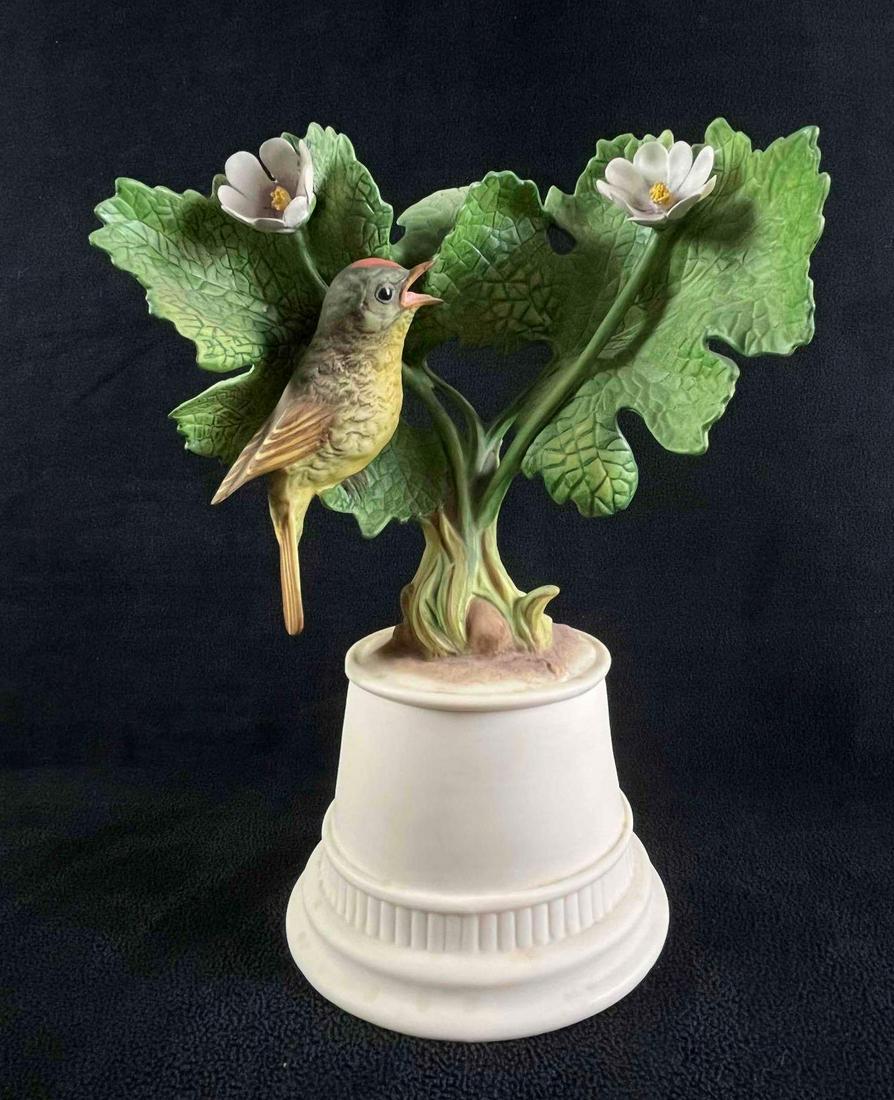 Boehm Ruby Crowned Kinglet Bird Figurine #434 (1 of 9)