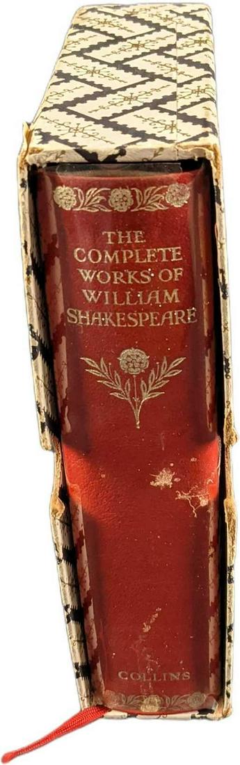 The Tudor Edition Of William Shakespeare Complete Works (1 of 7)