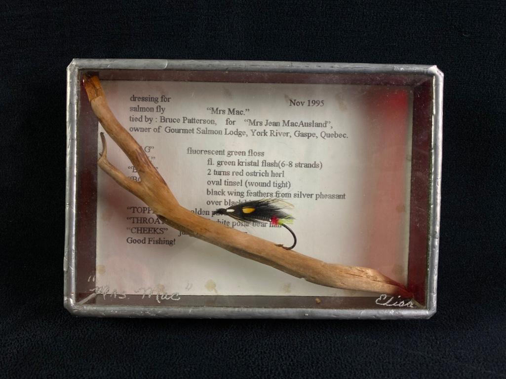 Vintage Stained Glass Box Fishing Lure Display: Vintage Stained Glass Box Fishing Lure Display Stained glass box, appears handmade, to display fishing lure. Has description behind the lure for a salmon fly fishing lure. Approximate size: 6" x 4.5"