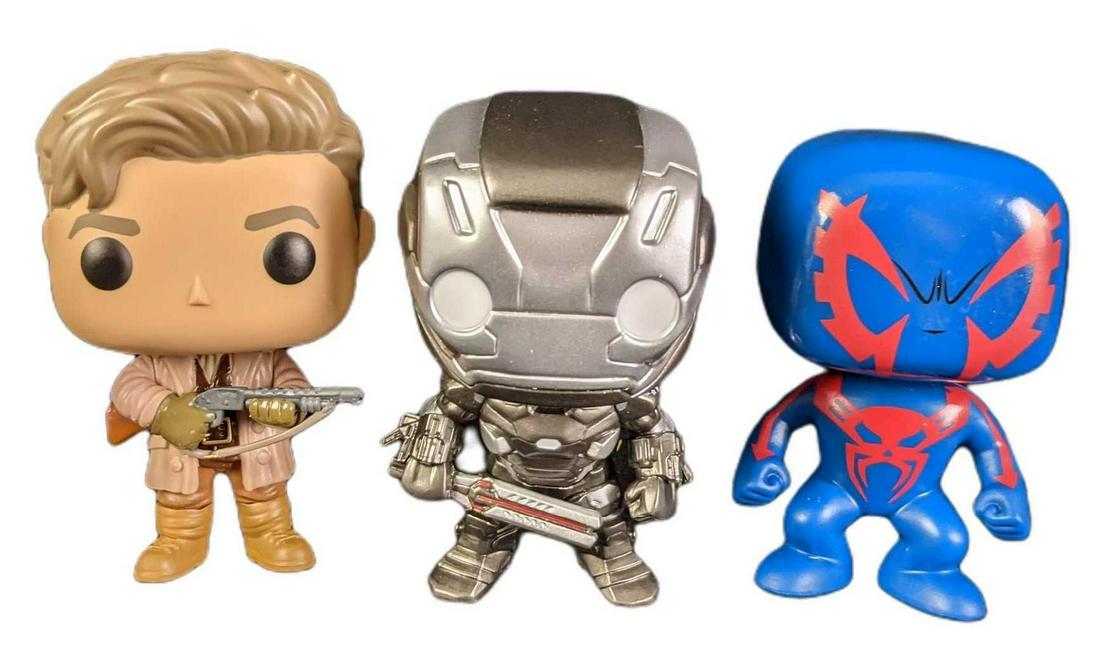 Three DC Marvel Funko Pop Bobbleheads And Figure Spider-Man (1 of 8)