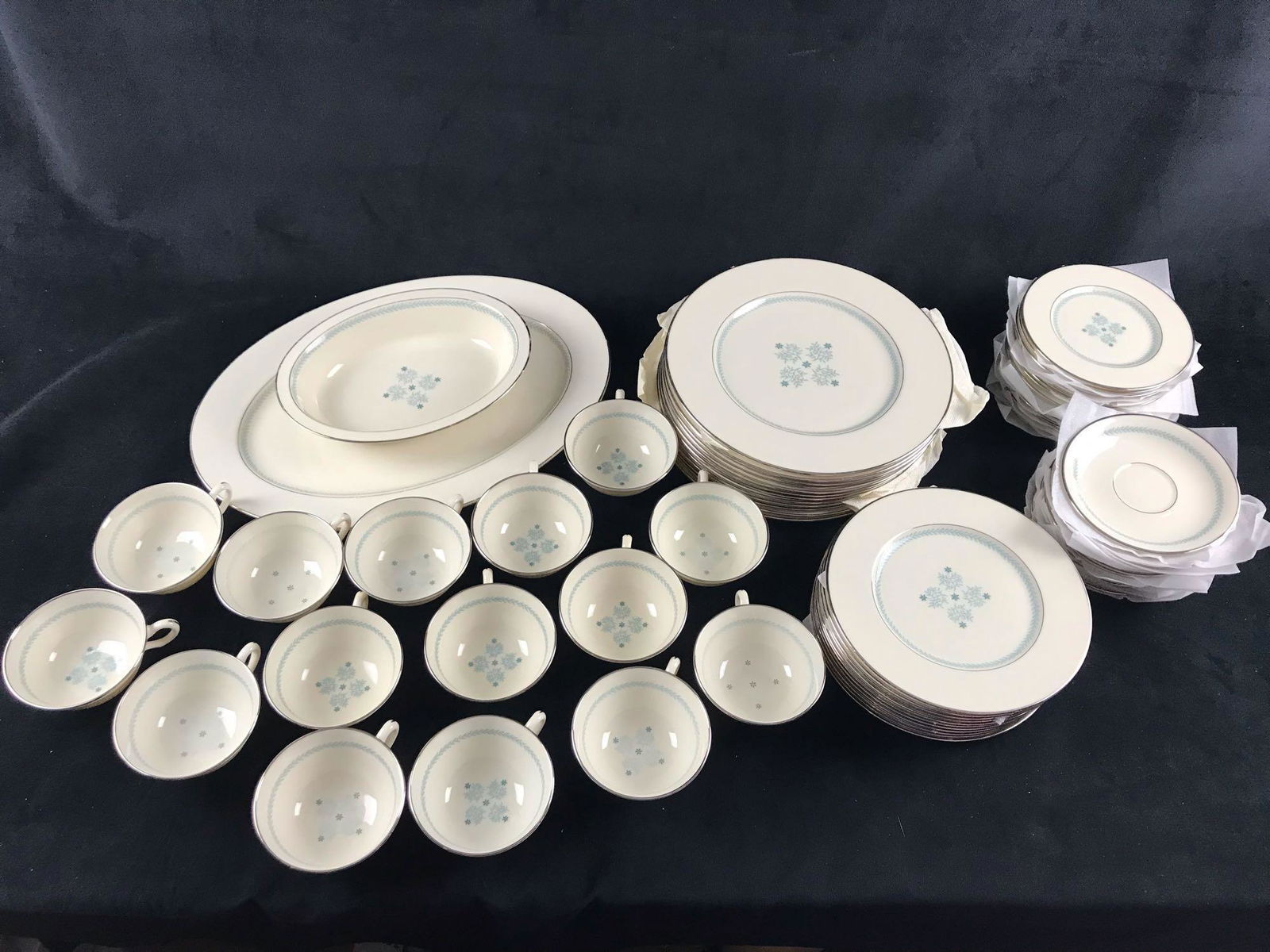 Set of Lenox Charmaine China (1 of 15)