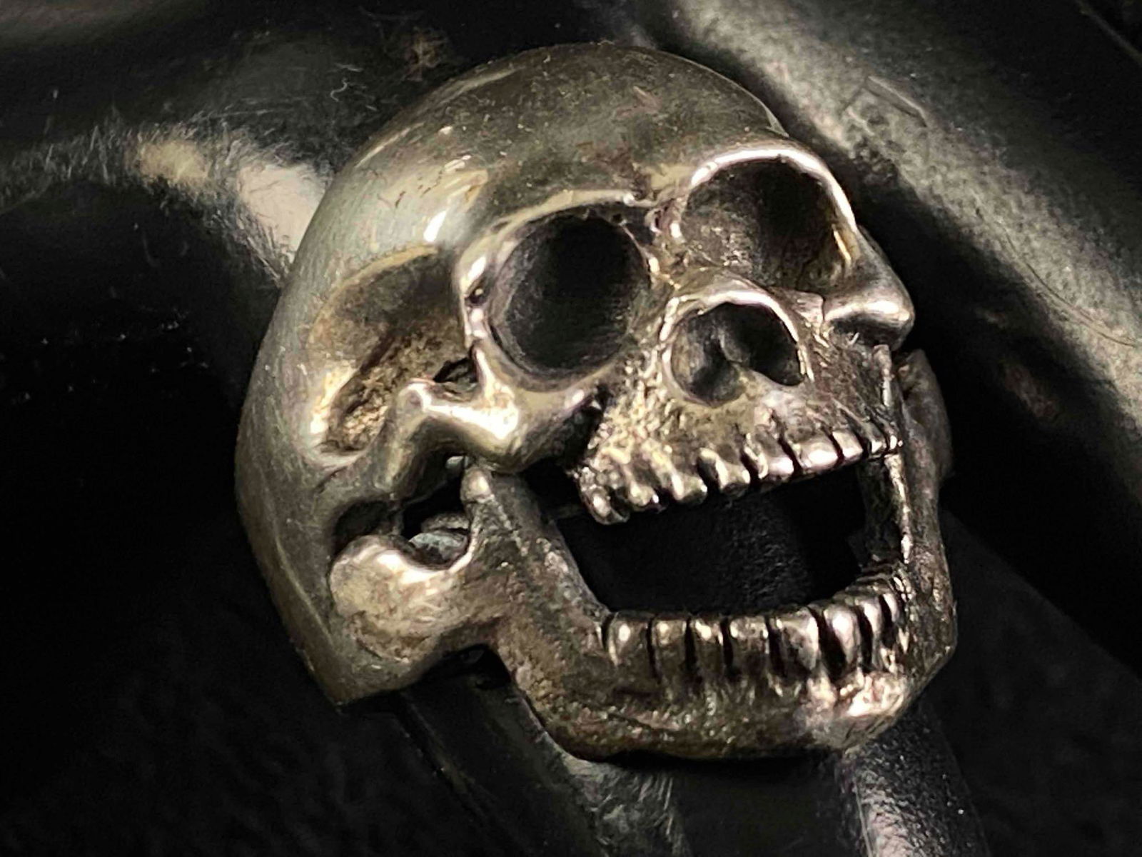 Vintage Mexico Sterling Silver Laughing Skull Biker Ring (1 of 13)