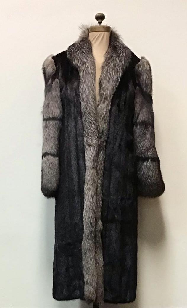 SAGA Ranch Mink with Indigo Fox Tux and Collar Fur Coat (1 of 8)
