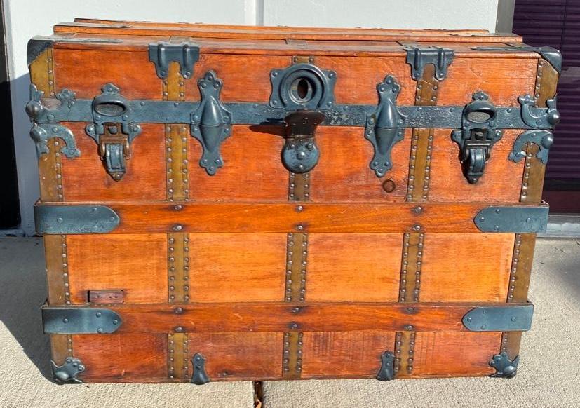 Antique Steamer Trunk/Chest (1 of 8)