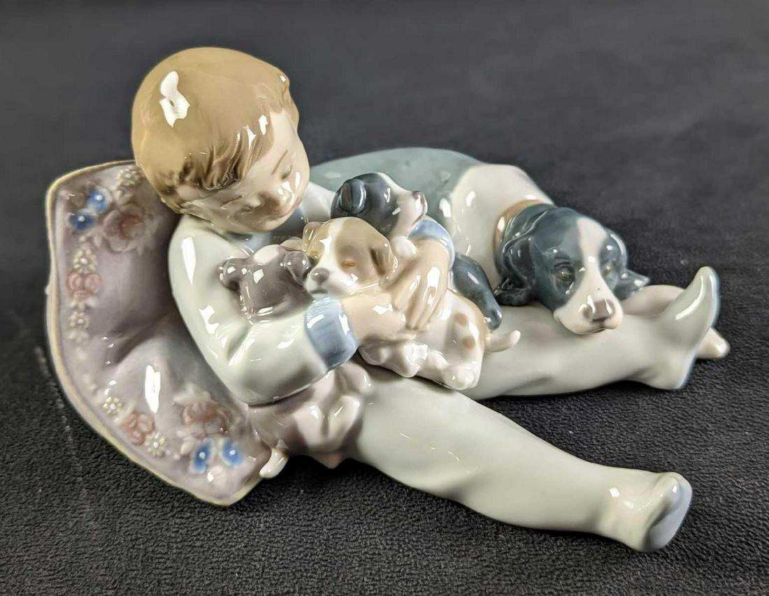Lladro Lost In Dreams Porcelain Figurine #6313