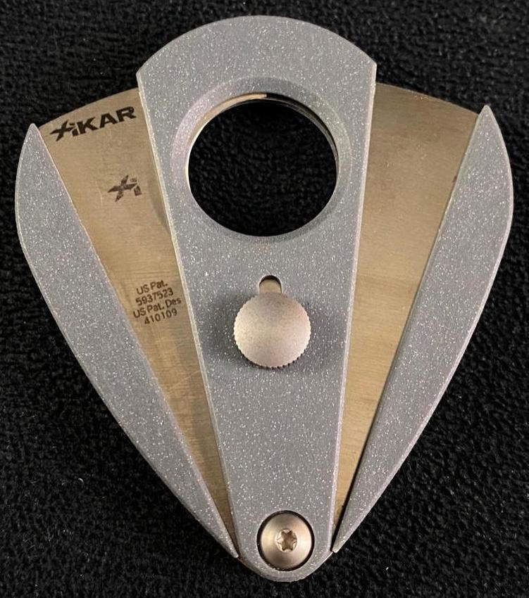 Xicar Xi2 Cigar Cutter Double Guillotine: Xicar Xi2 Cigar Cutter Double Guillotine This Xicar Xi2 double guillotine design cigar cutter is one of the highest rated cigar cutters in the world. Xicar is known for quality in all areas of the cig