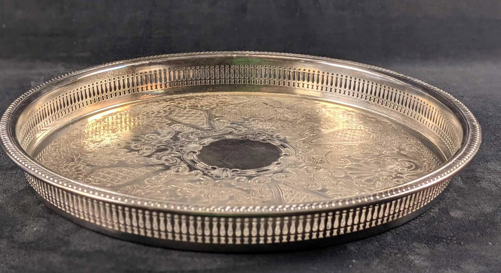 Vintage Pilgrim Silver Plate Round Serving Platter (1 of 7)