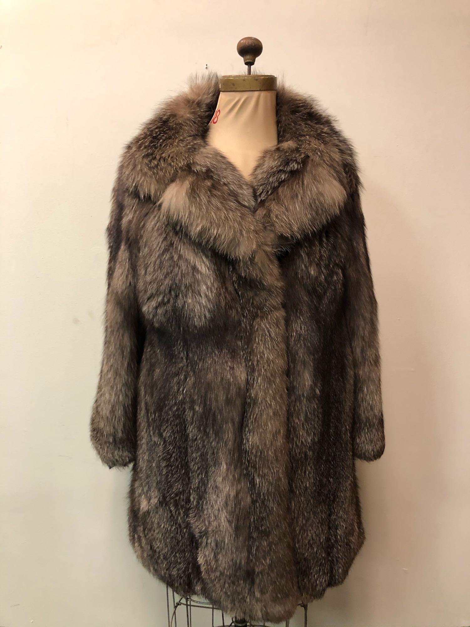 Fur Coat Indigo Fox Sterling Chiocci (1 of 8)