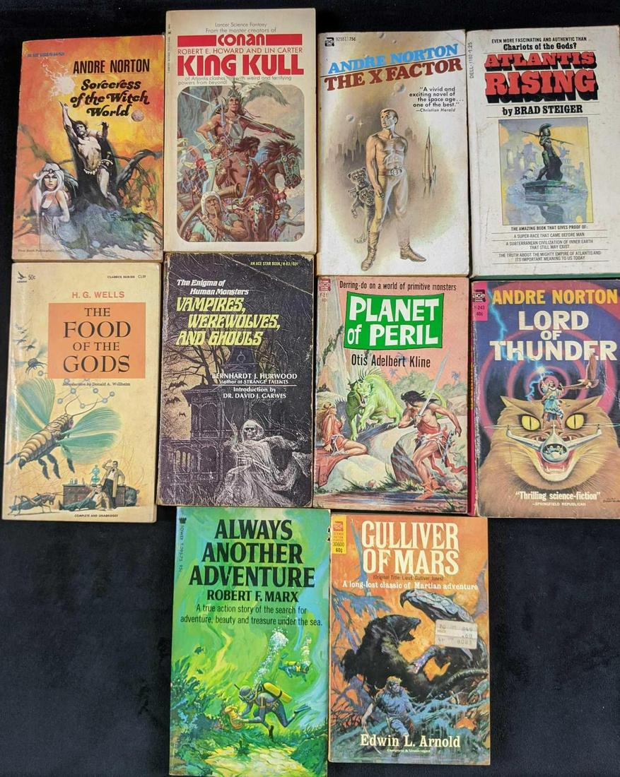 Lot Of Ten Fantasy And Sci Fi Softcover Books (1 of 9)