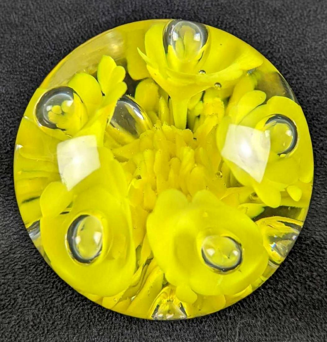 Vintage Glass Art St Clair Paperweight (1 of 8)