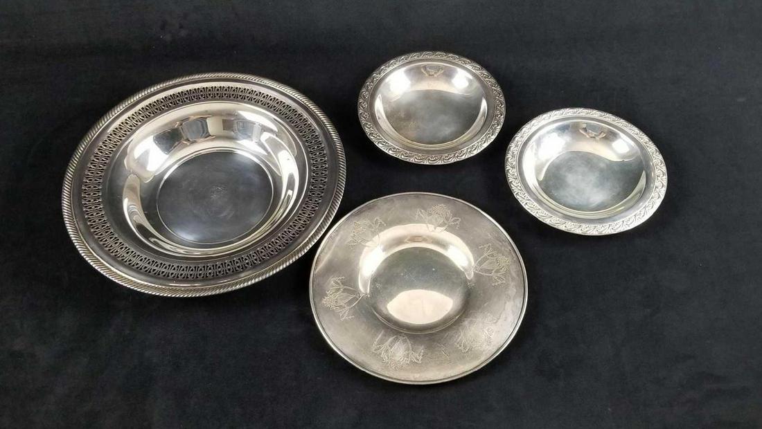 Lot of 4 Silver Plated Trays WB MFG WM Rogers (1 of 9)