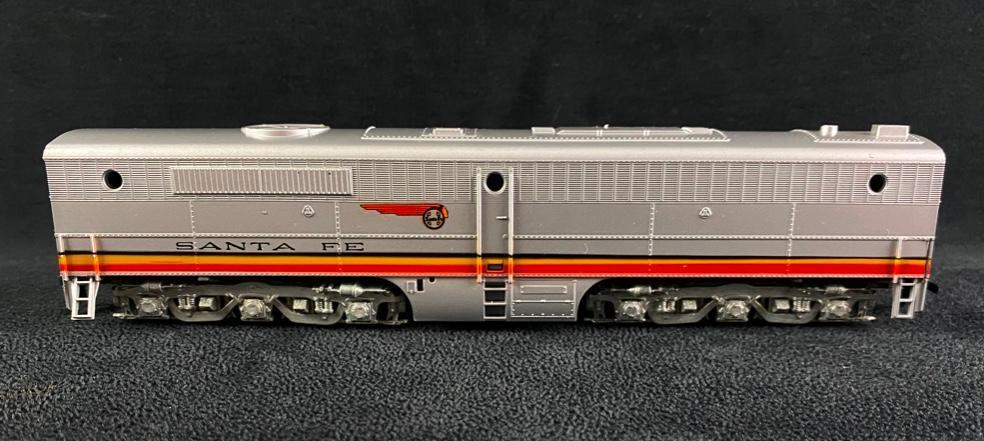 Vintage HO Scale Athearn Santa Fe PB-1 In Box (1 of 8)