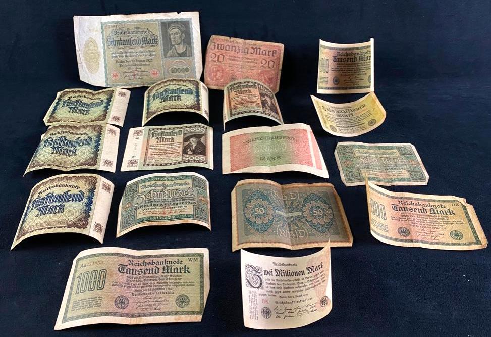 Lot of 17 German Reichsbank Notes (1 of 7)