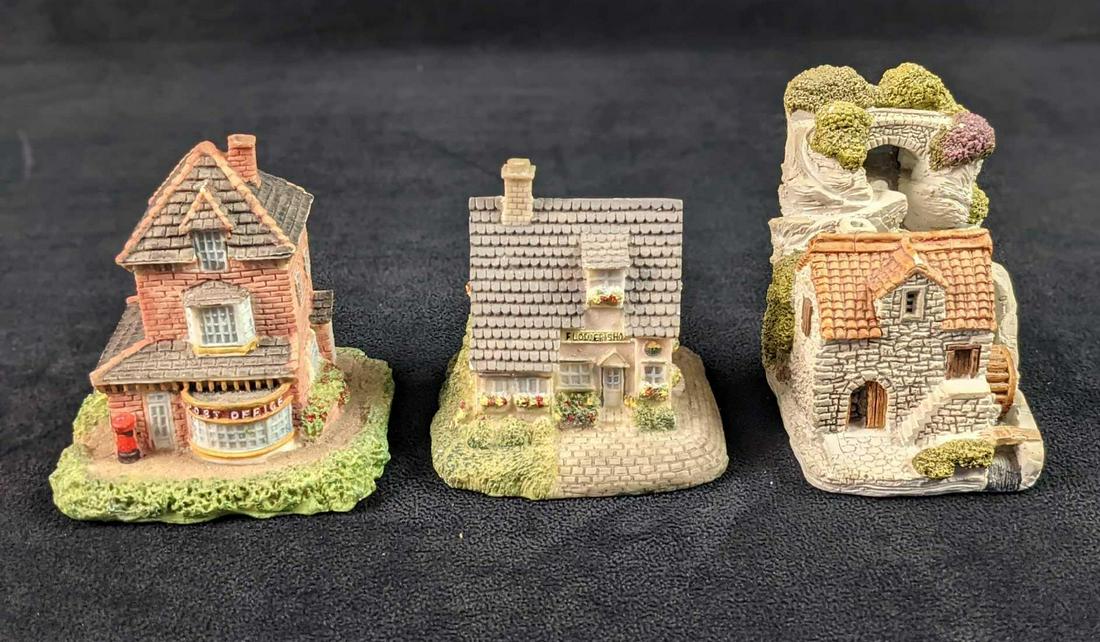 Cornwall Collectors Fraser Collection Mill Flower Shop Post Office: This lot includes: (1) Mr. Potters Flower Shop. Released in 1992. This is approx 3" x 2 1/2" x 3". (1) The Old Post Office. Released in 1993. This is approx 3" x 3" x 3 1/2". (1) The Mill By Fraser Cr