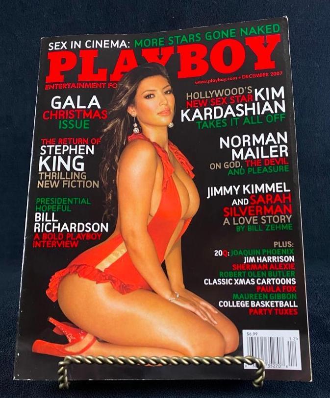 Kim Kardashian Debut Playboy Dec. 2007 (1 of 3)