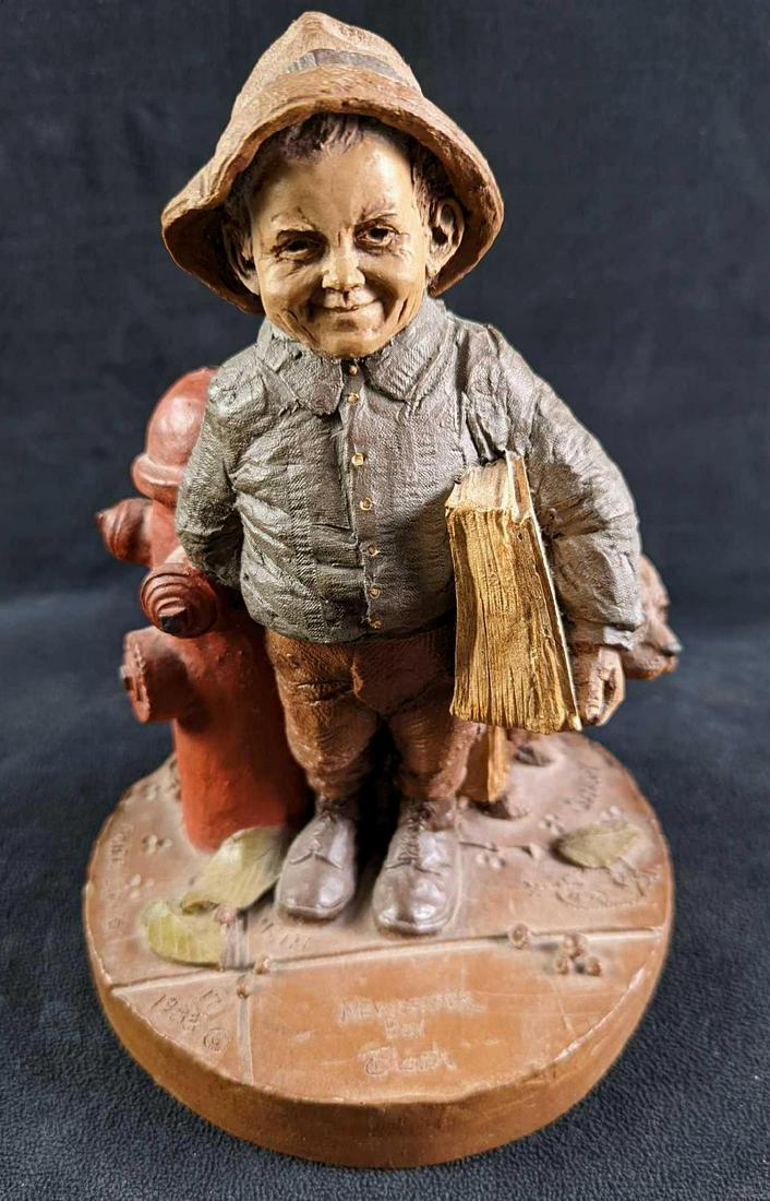 F11 Vintage Tom Clark Newspaper Boy Gnome Figurine (1 of 8)