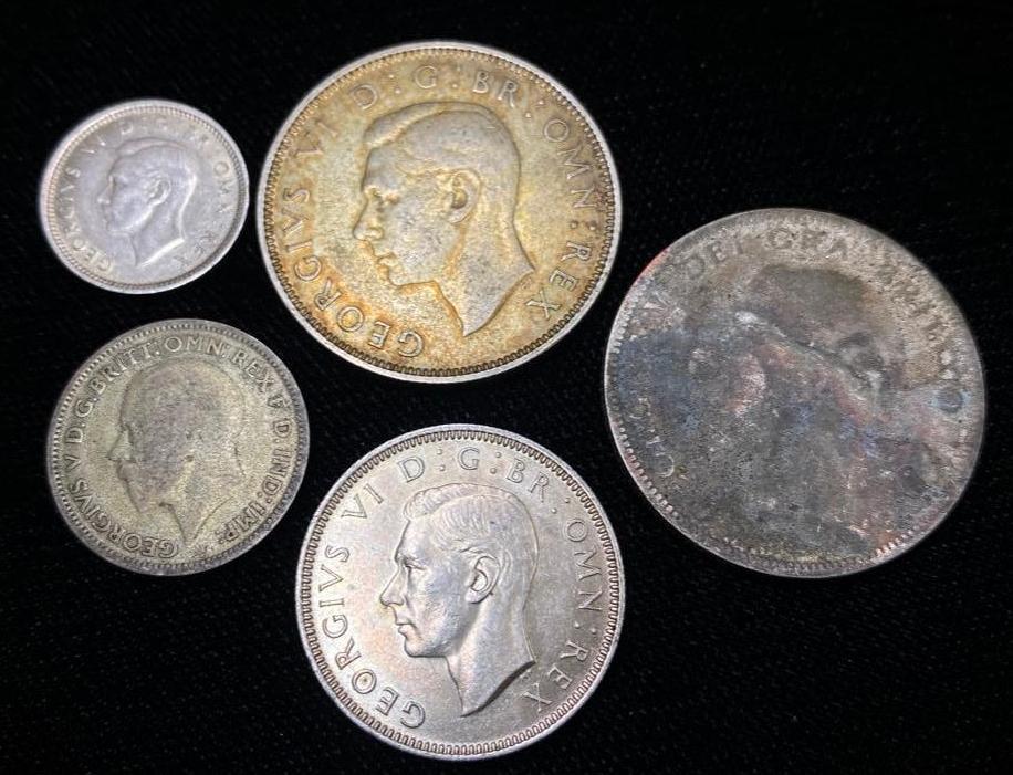 5 British Silver Coins (1 of 5)