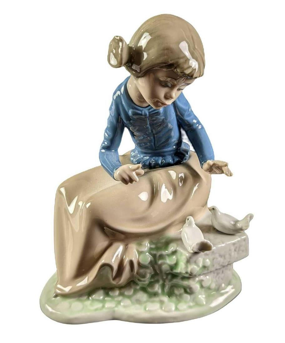 Lladro Nao Girl With Doves Porcelain Figurine (1 of 9)