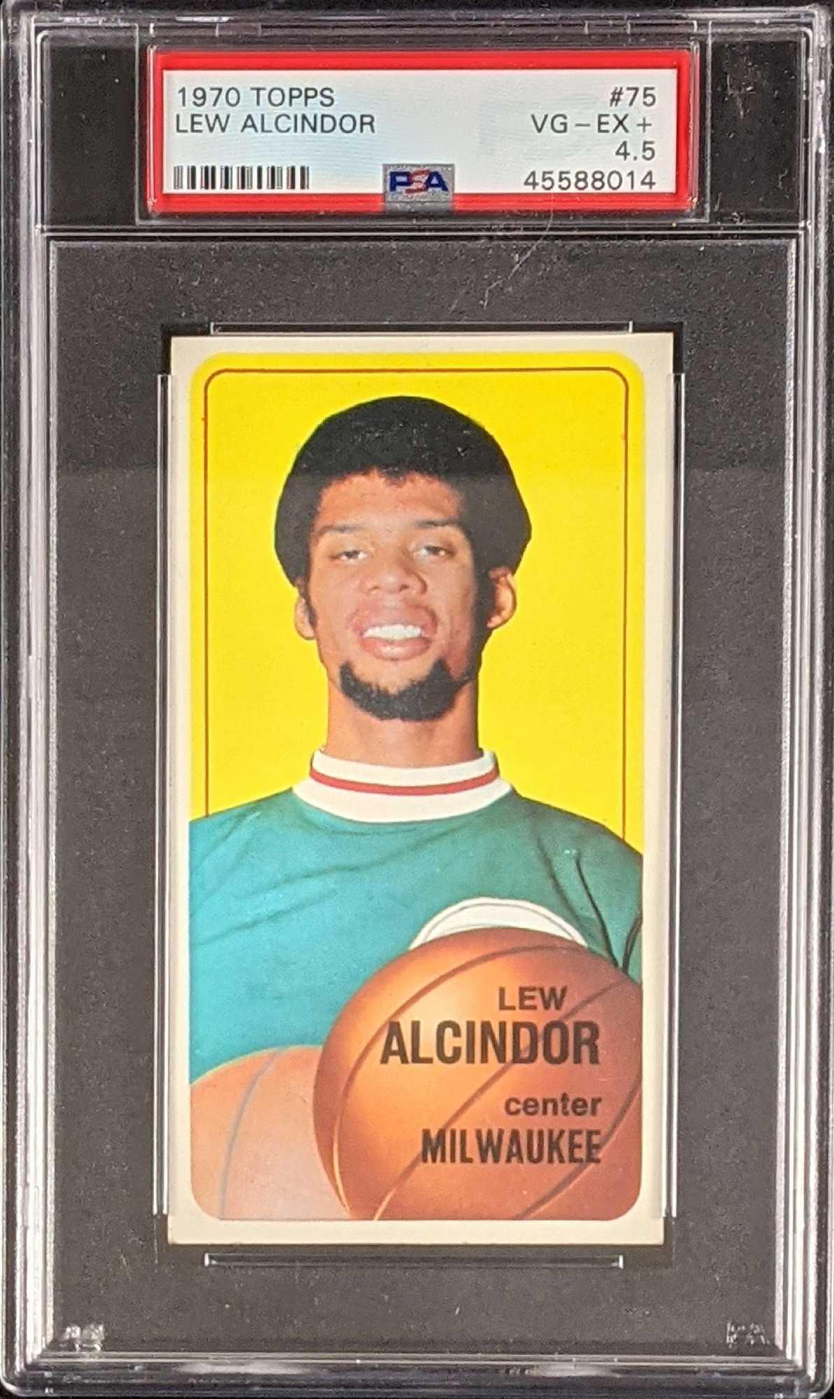 1970s PSA Graded Kareem Abdul-Jabbar Topps Card 4.5 (1 of 5)