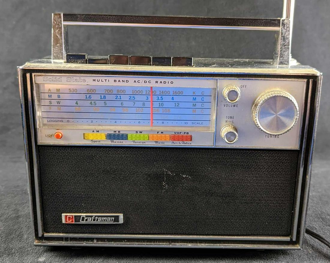 Vintage Craftsman Radio Solid State Multi Band Radio: Vintage Craftsman Radio Solid State Multi-Band AC/DC SW Portable Radio Model 9333; renowned Craftsman quality in a stylish Mid Century Modern solid-state multi-band portable radio. The radio is tested