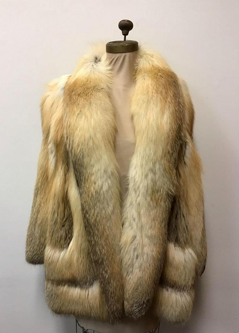 Golden Isle Fox Jacket Coat Vintage Fashion: Golden Isle Fox Jacket Coat Vintage Fashion. Made by an unknown manufacturer. This coat features a brown interior linen and two exterior pockets. It has no closures. It is in good used condition with 