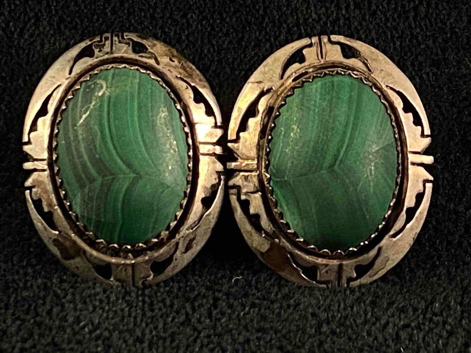 Vintage Navajo Eddie Secatero Green Malachite Sterling Earrings: This fine handmade authentic Native American piece has been tested and researched to the best of our knowledge .Please review all of our pictures prior to bidding,they are part of the description . Me