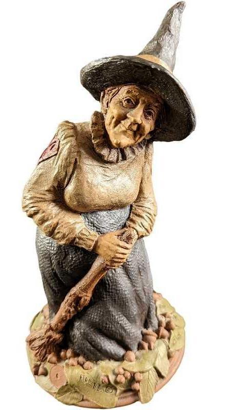 F11 Vintage Tom Clark Hazel Witch Gnome Figurine (1 of 8)