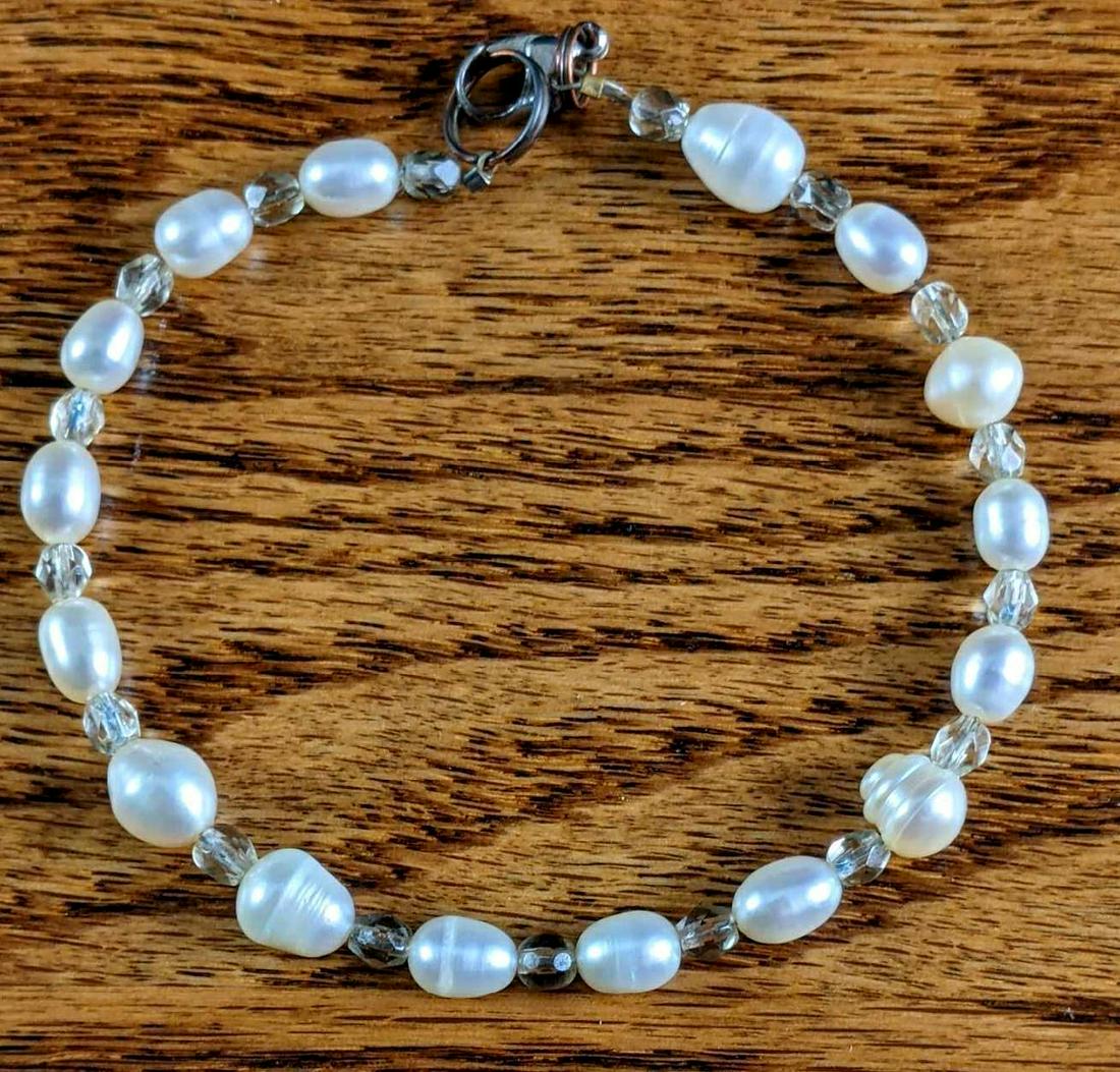 Freshwater Pearl Bracelet (1 of 4)