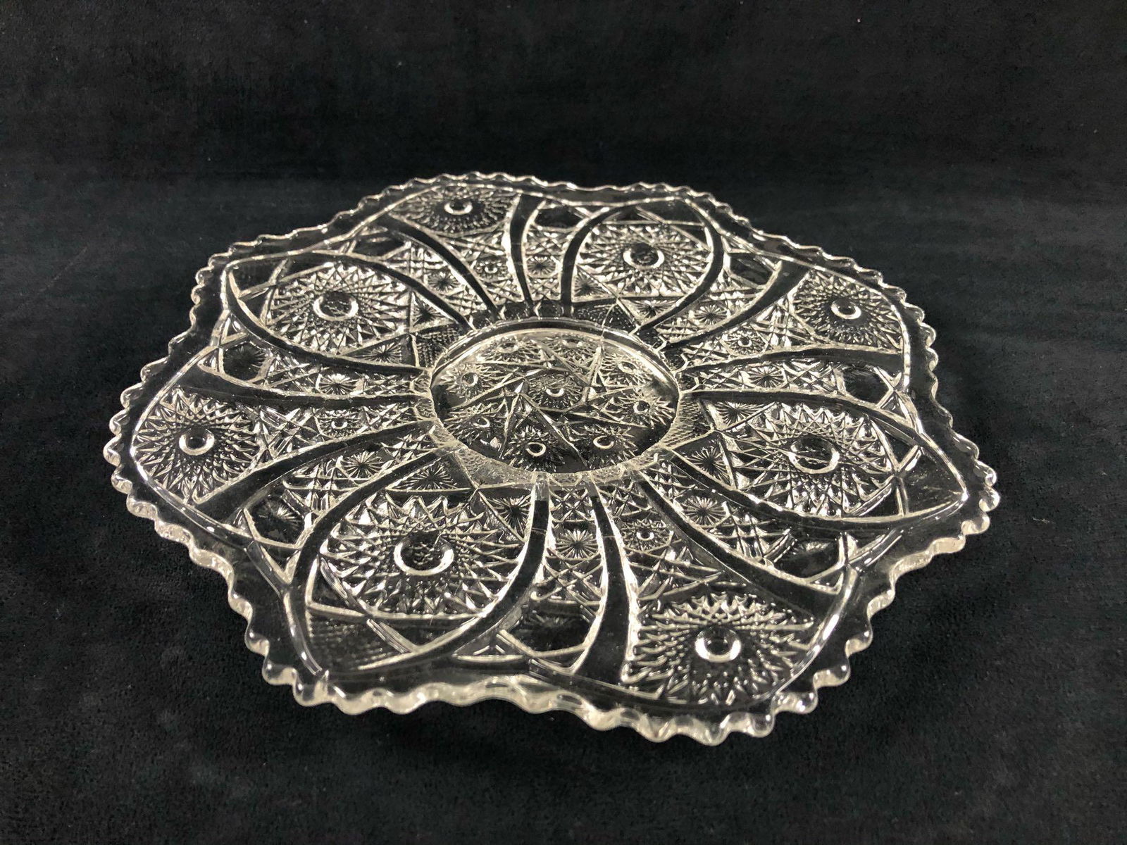 Vintage Pressed Glass Serving Tray Platter Flower (1 of 8)