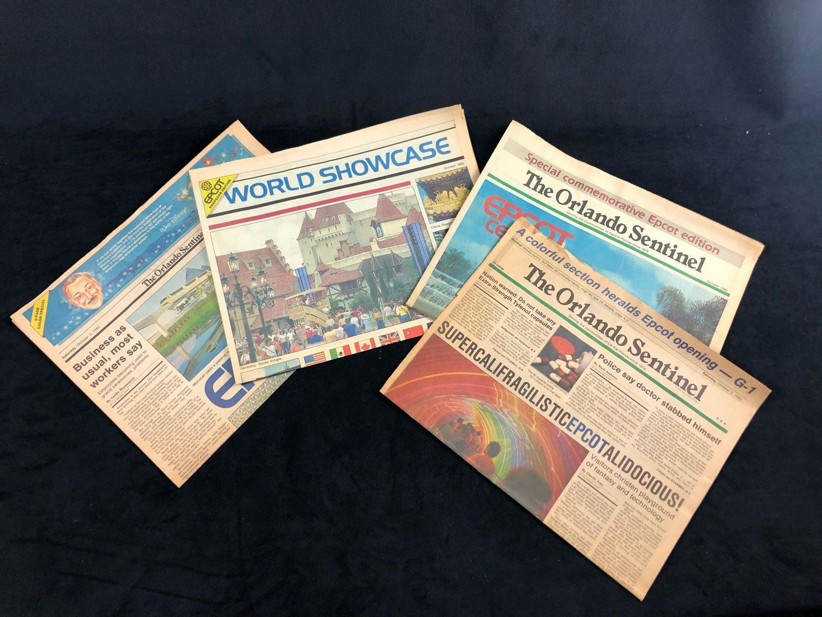 Lot Of 4 Vintage Orlando Sentinel Newspaper Epcot Opening Commemorative Edition World Showcase 1982 (1 of 9)