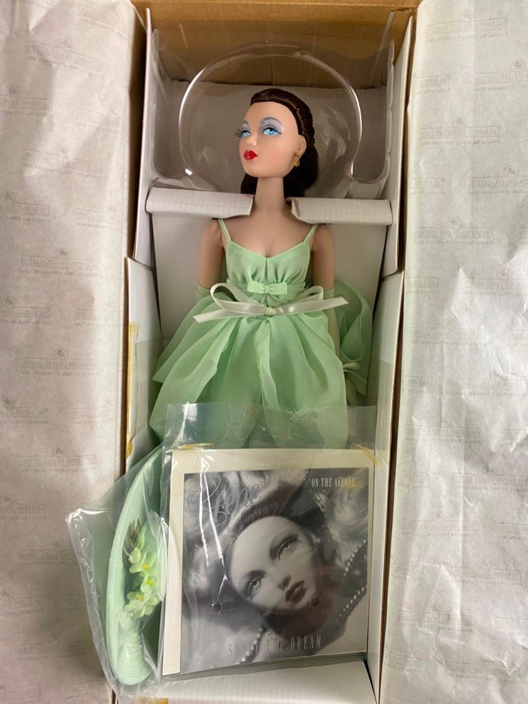 Ashton Drake Gene Marshall "Warmest Wishes" Doll: Ashton Drake Gene Collection "Warmest Wishes" Doll "Warmest Wishes" designed by Mel Odom for the Gene Marshall Collection by Ashton Drake. The limited edition doll is in excellent condition in the ori