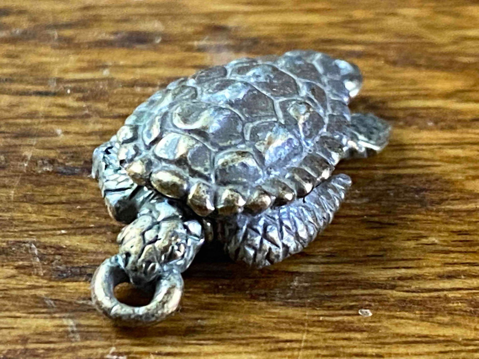 Unique Designer Sterling Sea Turtle Bracelet / Necklace Clasp: This fine piece of jewelry has been researched and properly tested prior to listing. Please view all our pictures they are part of the description Details : Metal- Sterling Color- Silver Maker- Unable