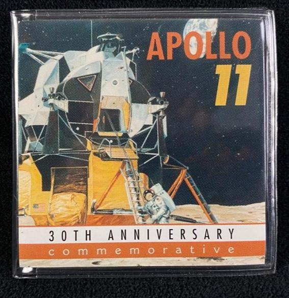 Apollo 11 Commemorative Medallion (1 of 4)