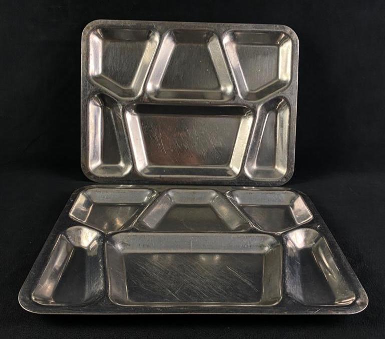 2 Vintage Korean War Metal Mess Trays (1 of 4)