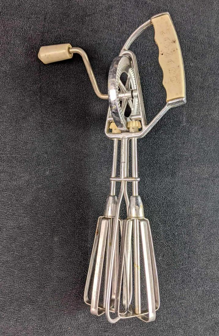 Vintage 1950s Maynard Egg Beater Mixer Stainless Steel: Vintage hand-held Maynard Egg Beater/Mixer from the 1950s. Is approx 10" long. Is in good, vintage condition with some markings and wear. Turns very well.