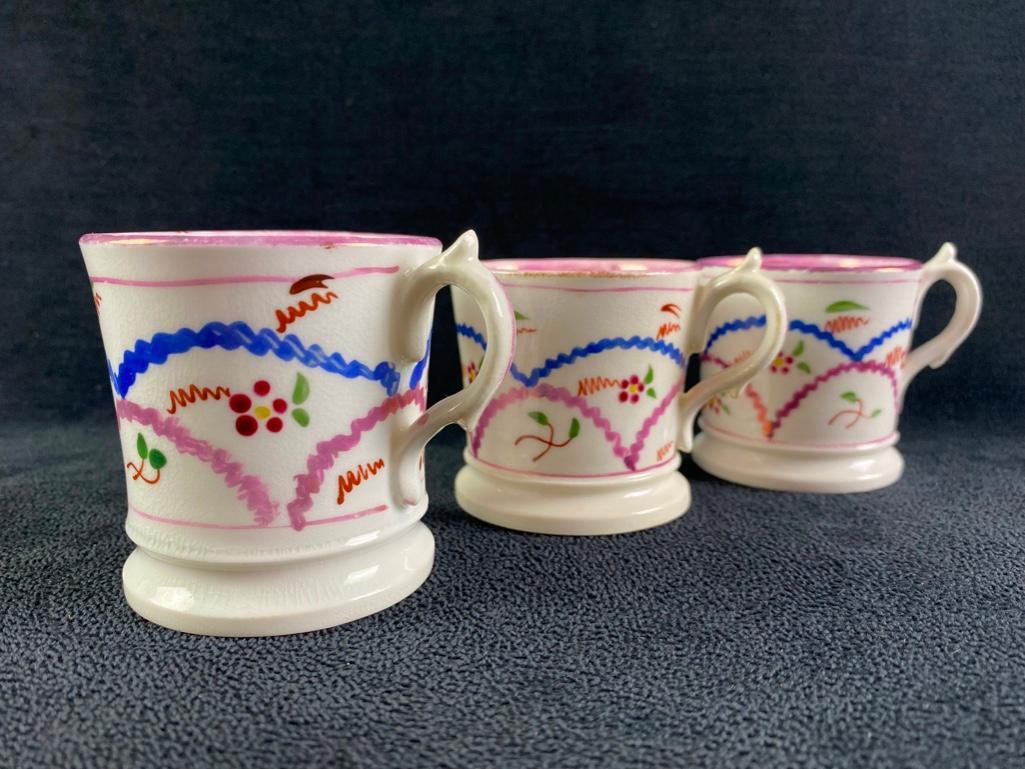 Set of 3 Small Antique Pink Lustreware Tea Mugs (1 of 5)