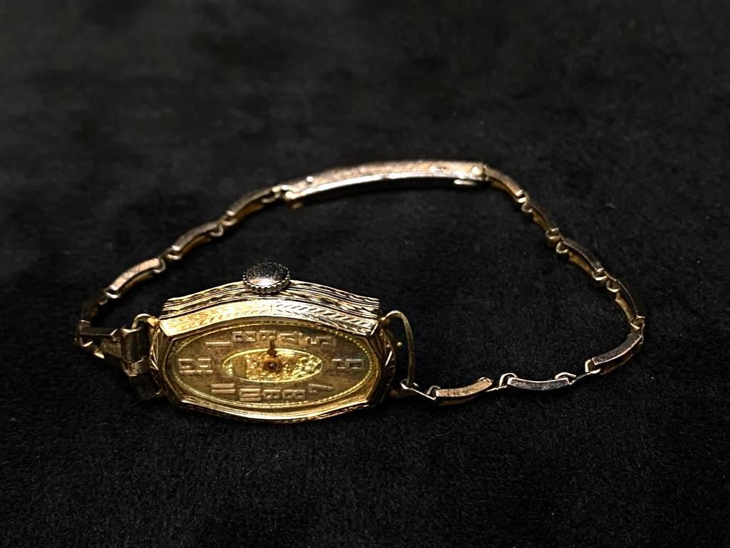 14k White Gold Art Deco Ladies Watch 1920s-30s: 14k White Gold Art Deco Ladies Watch 1920s-30s DETAILS: Metal - 14k white gold Color - Silver Tested - Yes Size - 16mm x 30mm Weight - 13.7 g Markings - B Goldsmid 14k Maker - Bruner Stones - none Sty